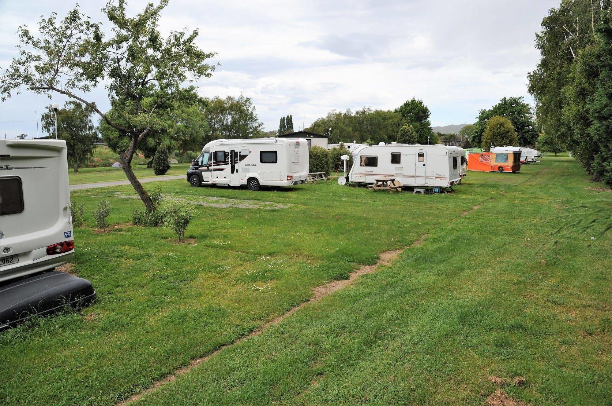 Blenheim Bridges Holiday Park المظهر الخارجي الصورة